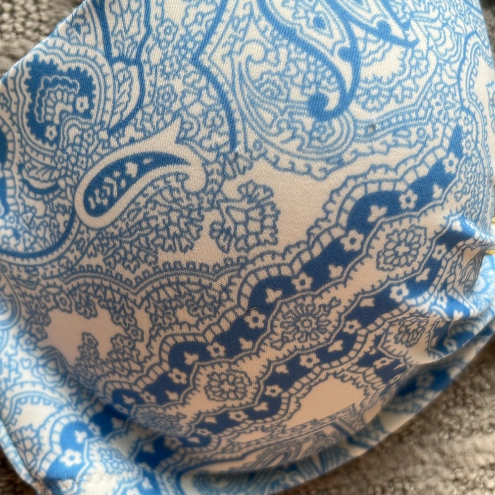 Victoria's Secret Bandeau Swim Top Blue and White Paisley with Broach Size 36C - Picture 5 of 5